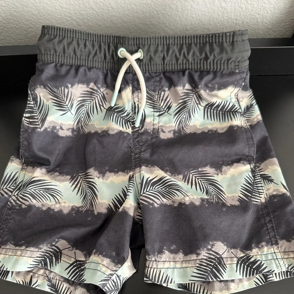 Tropical Print swim Shorts - Black and Green